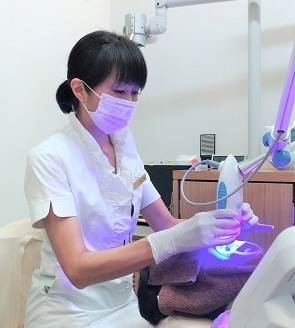 明らかな症状のない早期歯周病が見つかる大きなチャンスが、いわゆる「健診」です